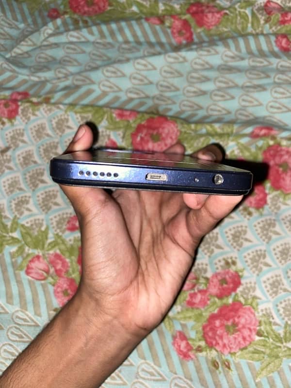 infinix smart 7 hd with box (price negotiable) 4