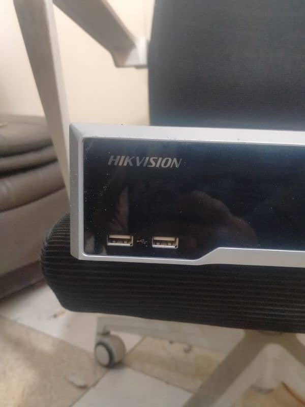 Hikvision 32ch NVR latest Model (DS-7732NI-K4) 1