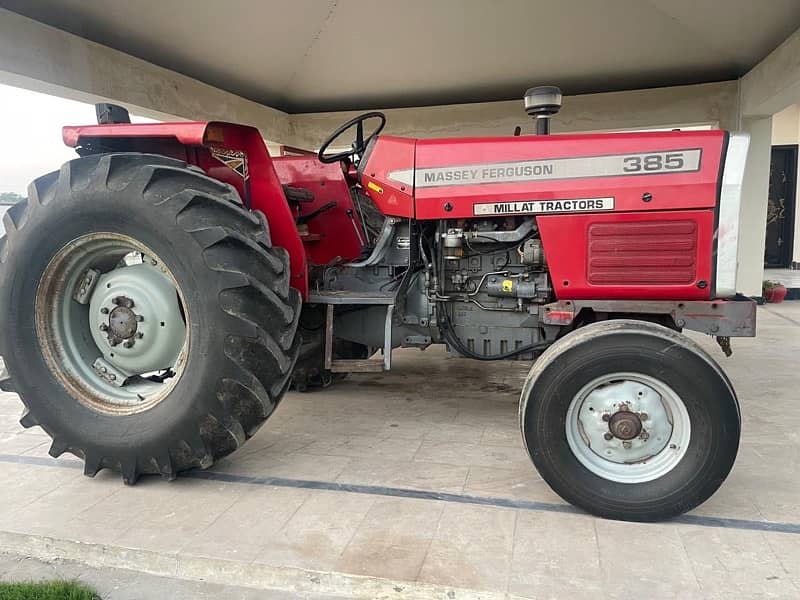 Messey Ferguson 385 Tractor 1