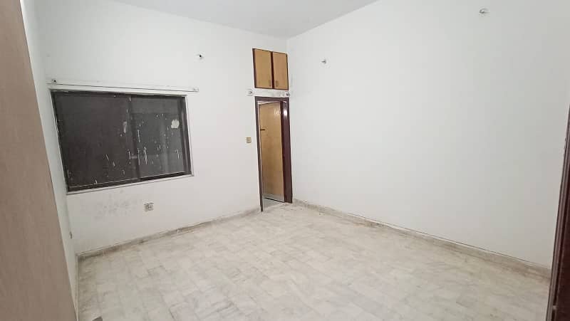 120 Yards 1ST Floor For RENT On Main Road For Office Use In North Karachi 5c4, 60,000 Rent 27