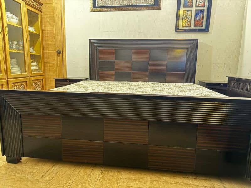 Elegant Double bed with mattress 3