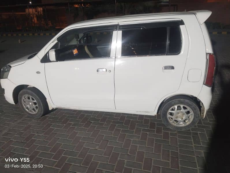 Suzuki Wagon R 2019 14