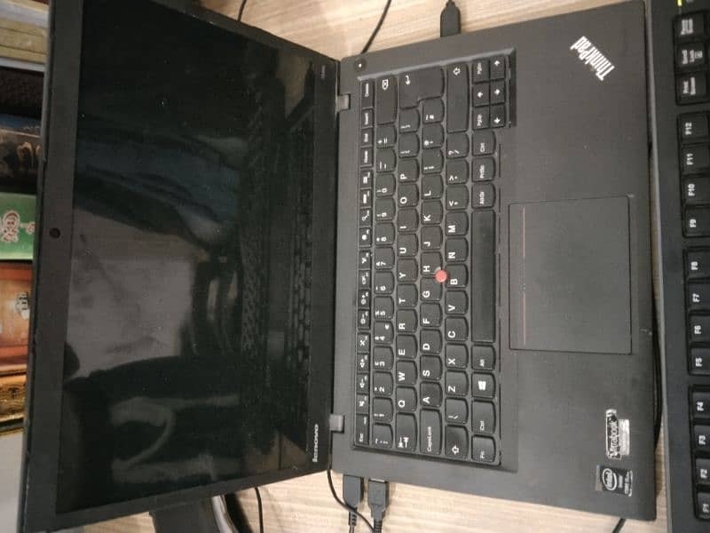 Lenovo leptop for sale cori i5 T440s, 320 Gb hard 2