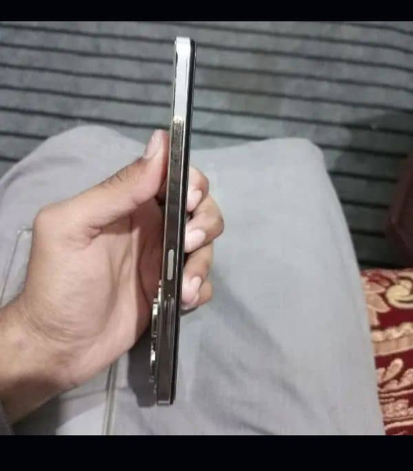 Infinix hot 40 pro 7