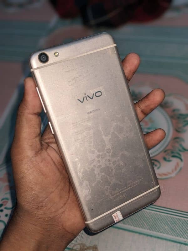 vivo x7 (andriod version 7) 1