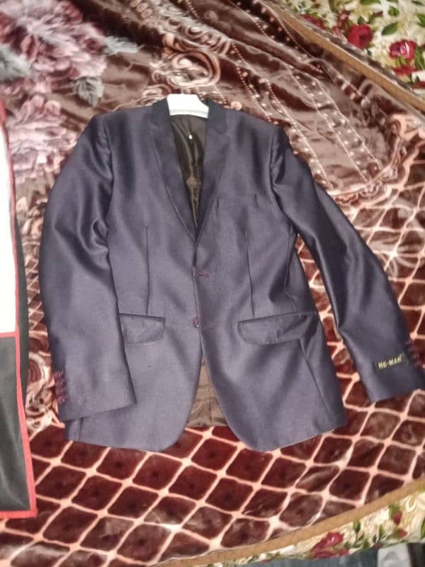 three piece pent coat for sale only 2 hour use . 03107762822 2