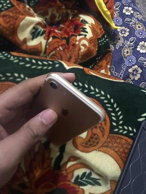 Iphone 7 Good Condition 4