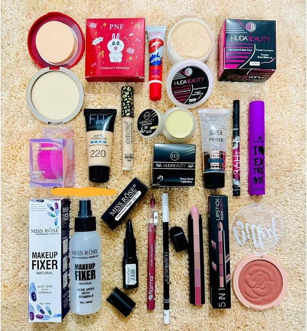 Makeup Deal 18 in 1 contact on WhatsApp +92 328 8683374 0