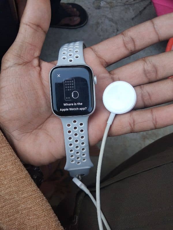 apple watch good ccondition 0