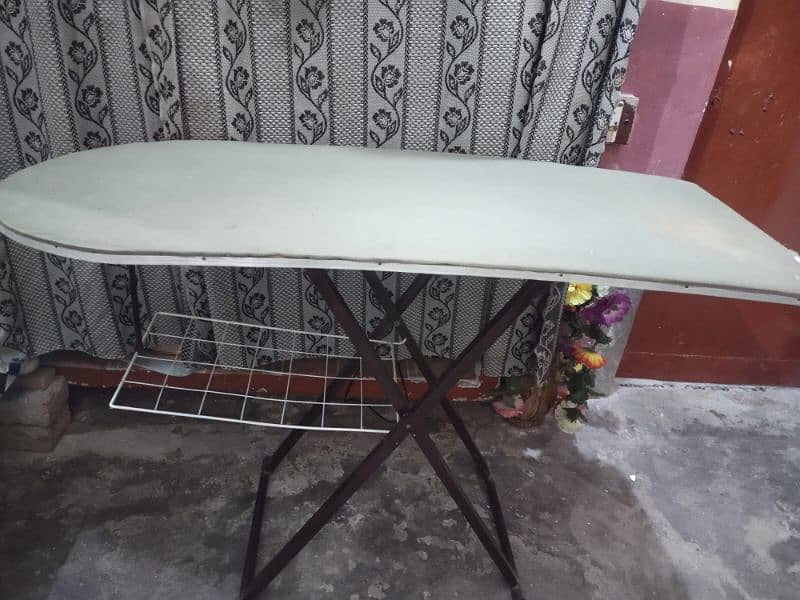 Folding Iron table 3