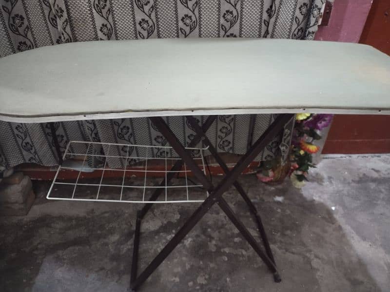 Folding Iron table 4