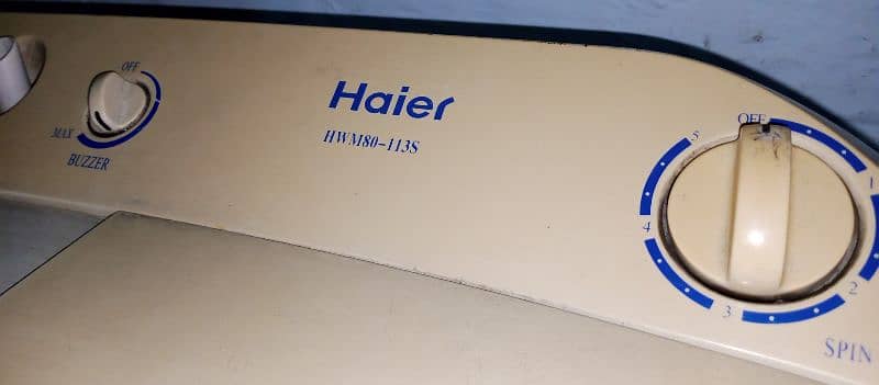 Haier TWIN-TUB WASHING MACHINE Model: HWM80-113S 4