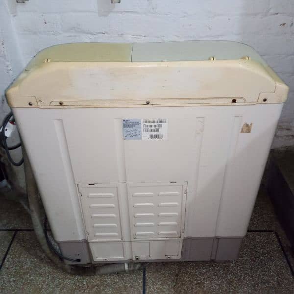 Haier TWIN-TUB WASHING MACHINE Model: HWM80-113S 7