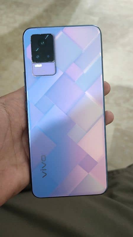 vivo v21e mobile and box ha charger nahi ha 1