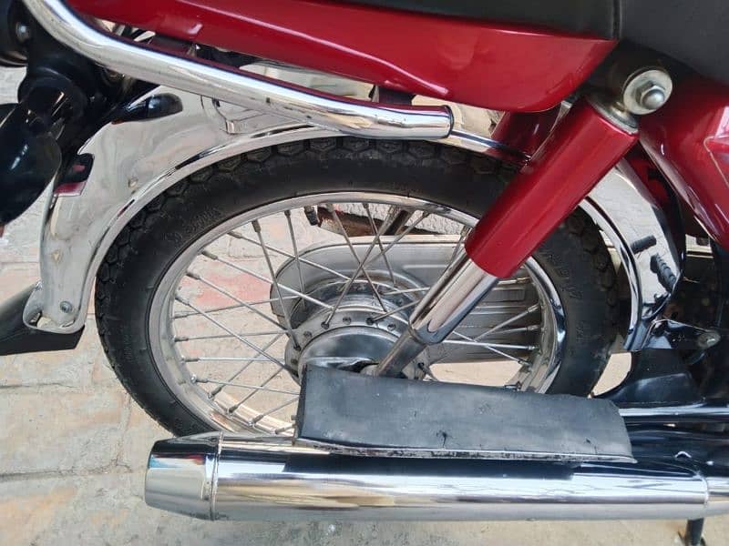 Honda CD 70 motorcycle 2017 model urgent sale Pakistan=03253816587= 1