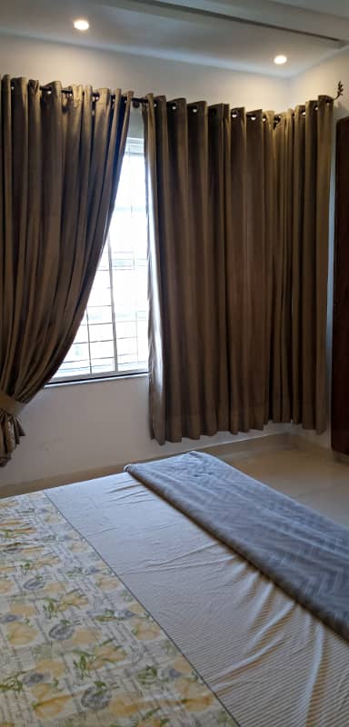 Furnished Flat Room for rent in dha phase 8 ex park view 17