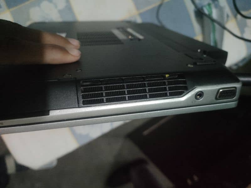 LAPTOP 1