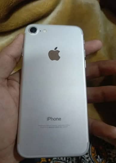 Apple iPhone 7 0