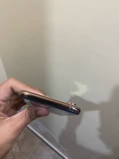 iPhone XS 256gb in Gold