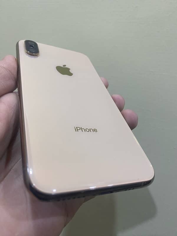 iPhone XS 256gb in Gold 1