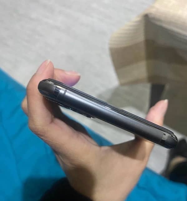 IPHONE 11 pro max 256Gb 4