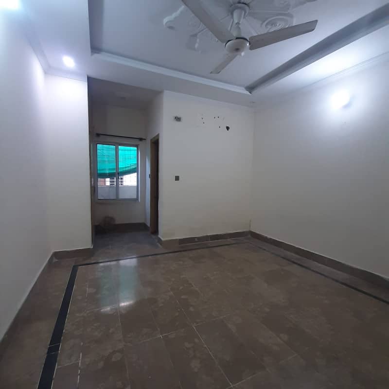 10marla 5beds neat and clean house for rent in G 13 1 Islamabad 2