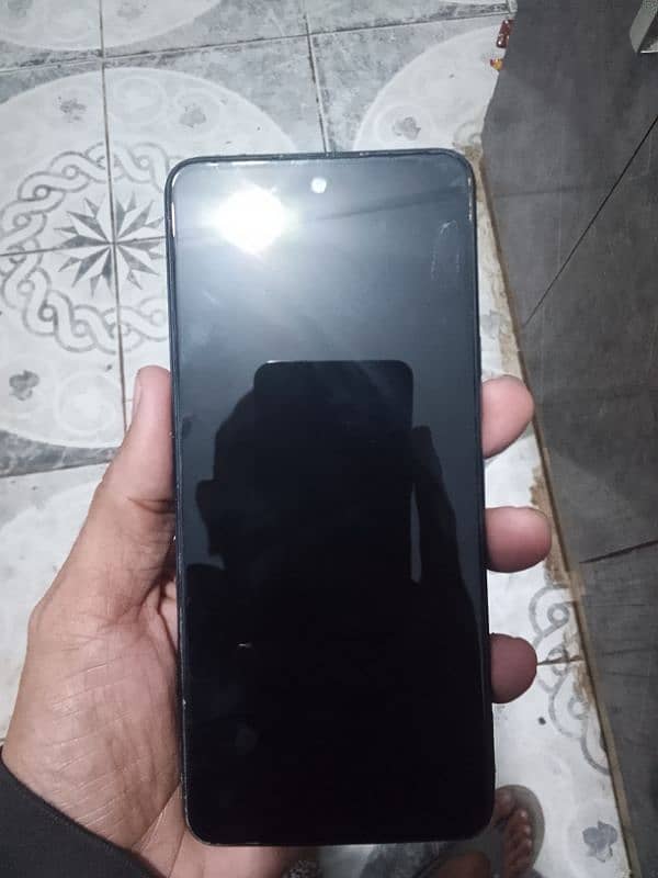 camon 18t one hand use 4