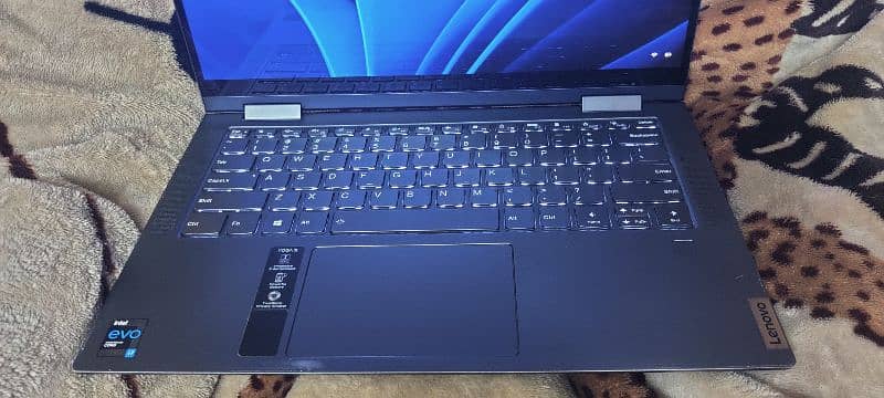 Lenovo Yoga 7i 3