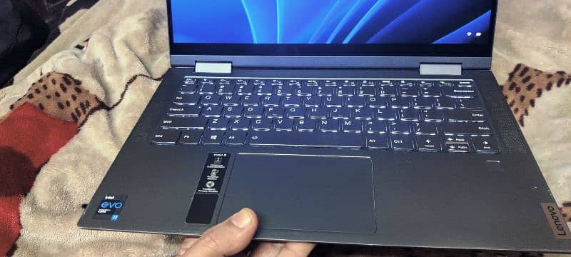 Lenovo Yoga 7i 8