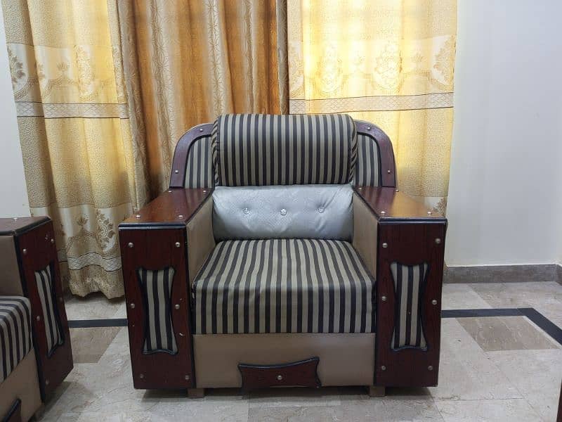 3+1+1 Sofa Set - Silver Black - Elegant wood work 5