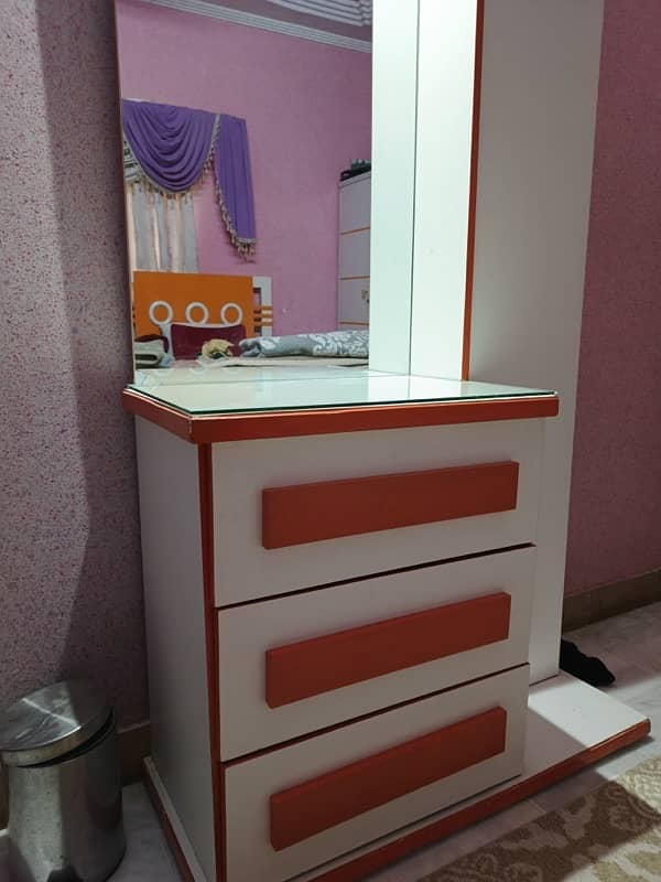 2 single beds with cupboard, side table and dressing table 1