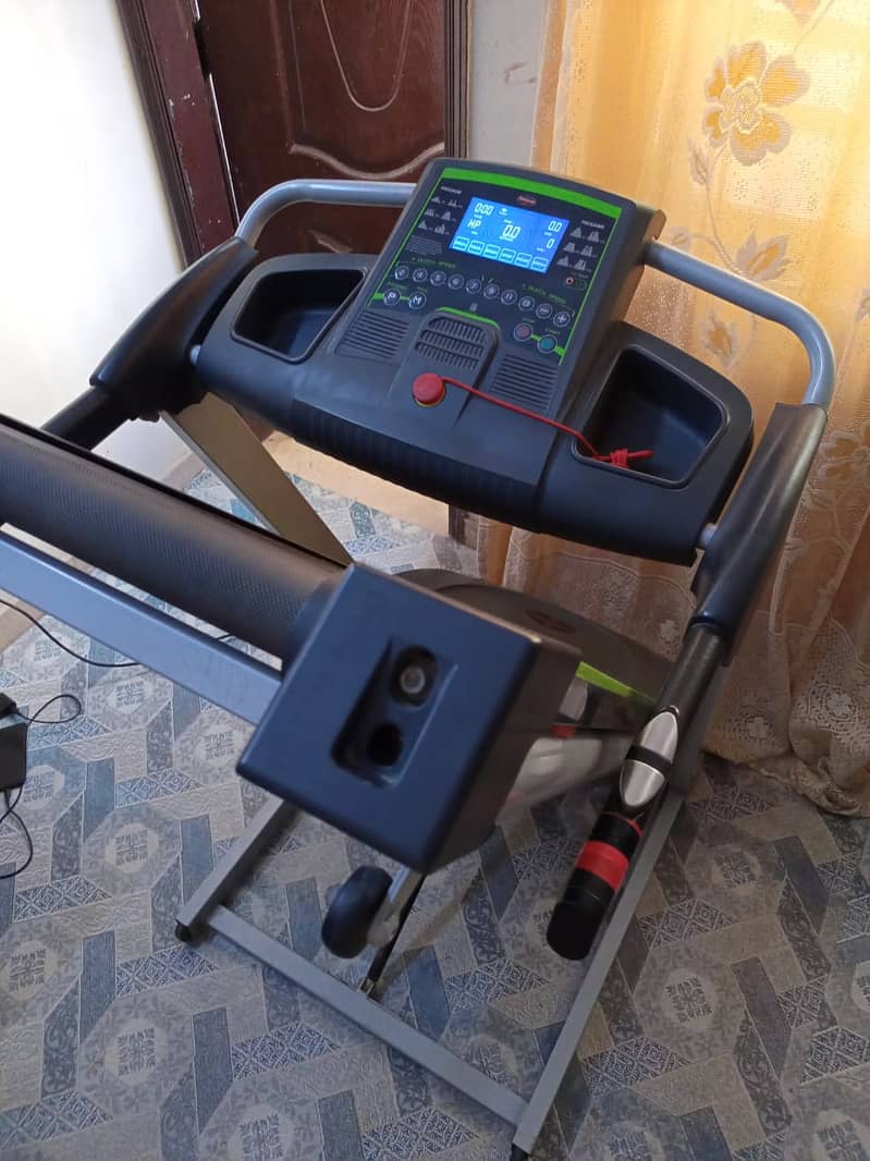 Powerful & Compact Treadmill for Sale 3