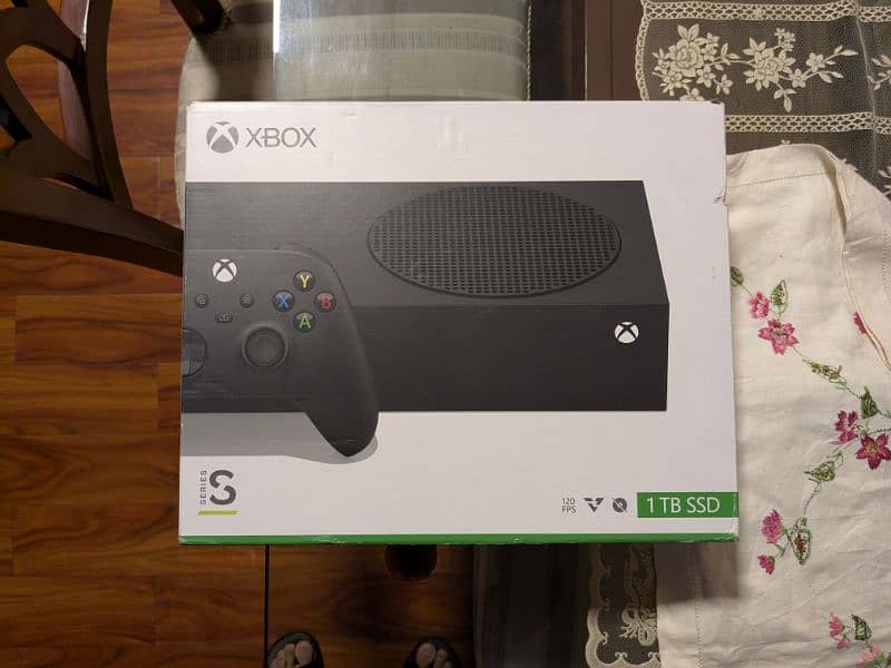 XBOX SERIES S 1 TB BRAND NEW 3