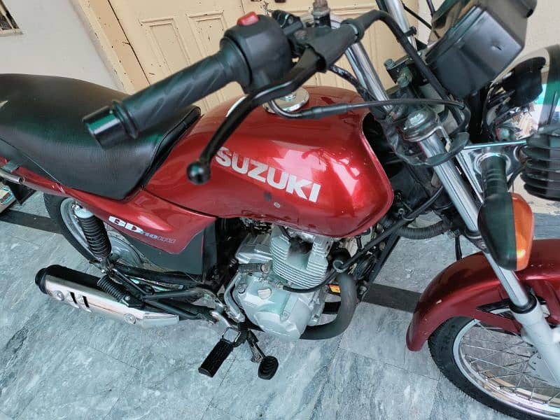 Suzuki gd 110 2014 5