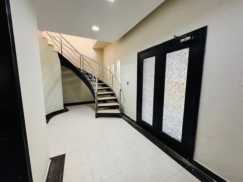 Real Price 11 Marla Fully Renovated Like Brand New European Safari Villa For Sale In Bahria Town Lahore 22