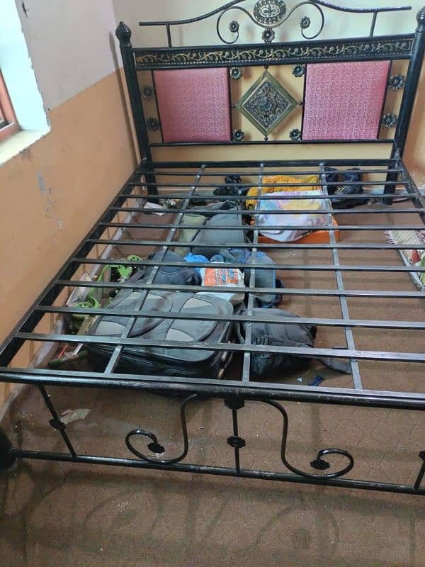 Iron bed and matress 7