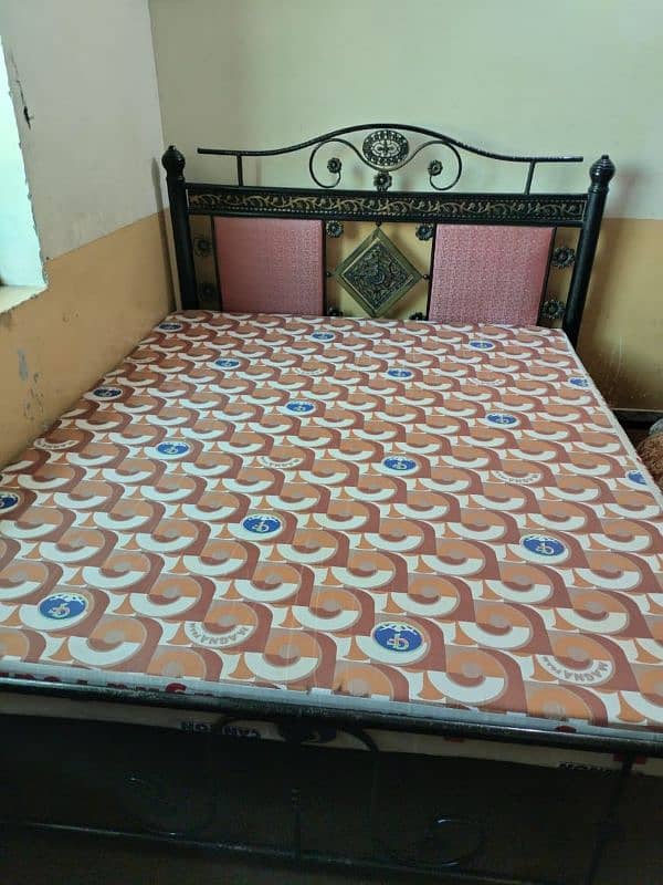 Iron bed and matress 10