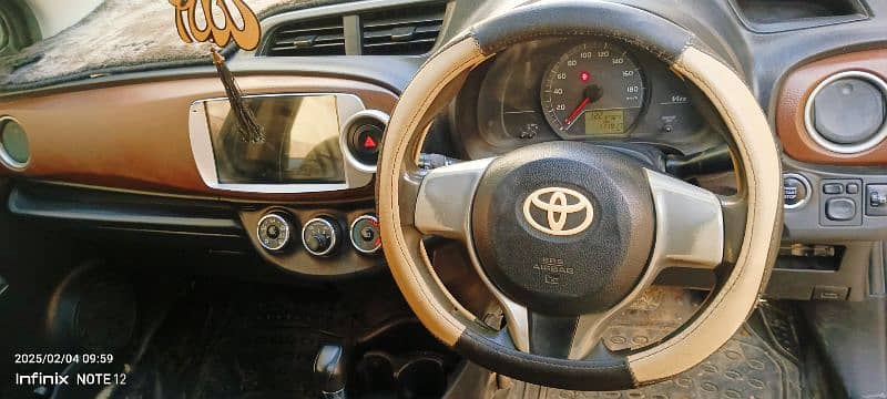 Toyota Vitz 2011 Jwela Package push start full option 6