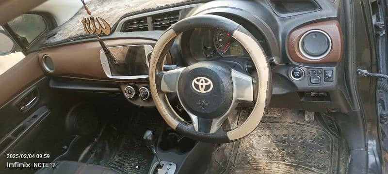 Toyota Vitz 2011 Jwela Package push start full option 14