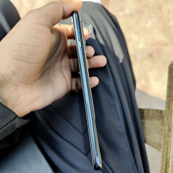 OnePlus 9 12/256 Minar line  42k 1