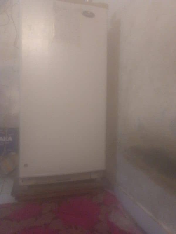 used freezer a 1 condition hai small size hai but freezer hai ye 0