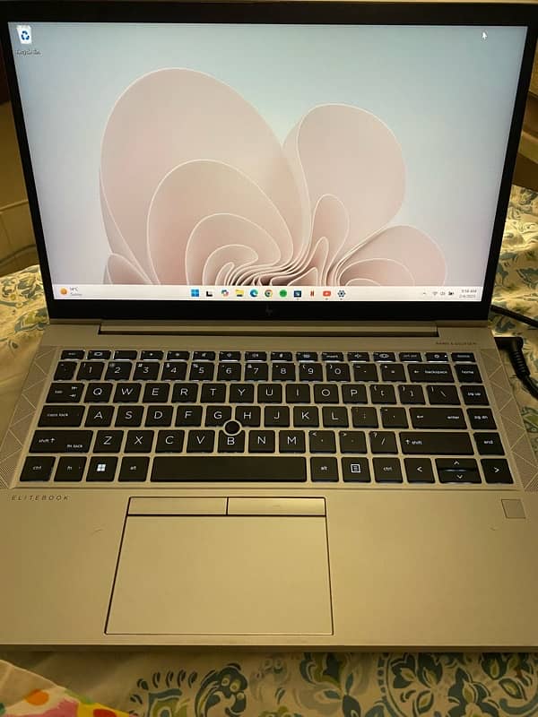 HP elitebook 840 G8 i5-11 Gen Touch screen 1