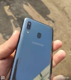 Samsung galaxy a20 4gb 32gb all ok ha