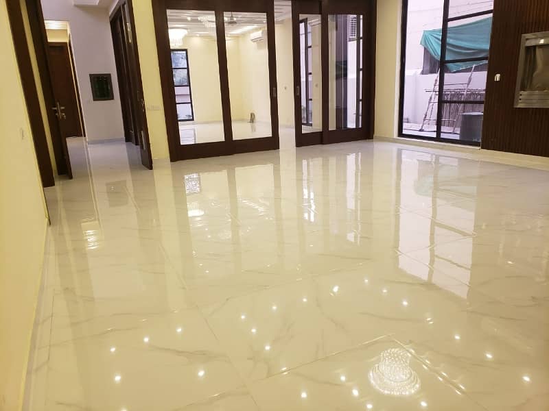 Commercial House Office One Kanal For Rent Gulberg 3