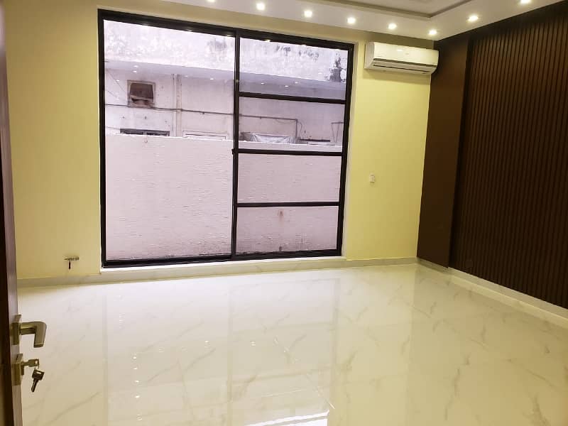 Commercial House Office One Kanal For Rent Gulberg 5