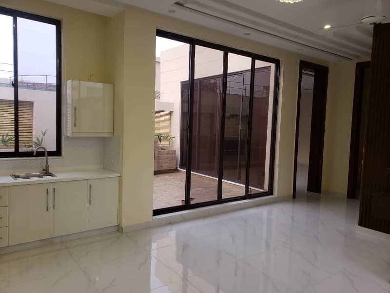 Commercial House Office One Kanal For Rent Gulberg 11