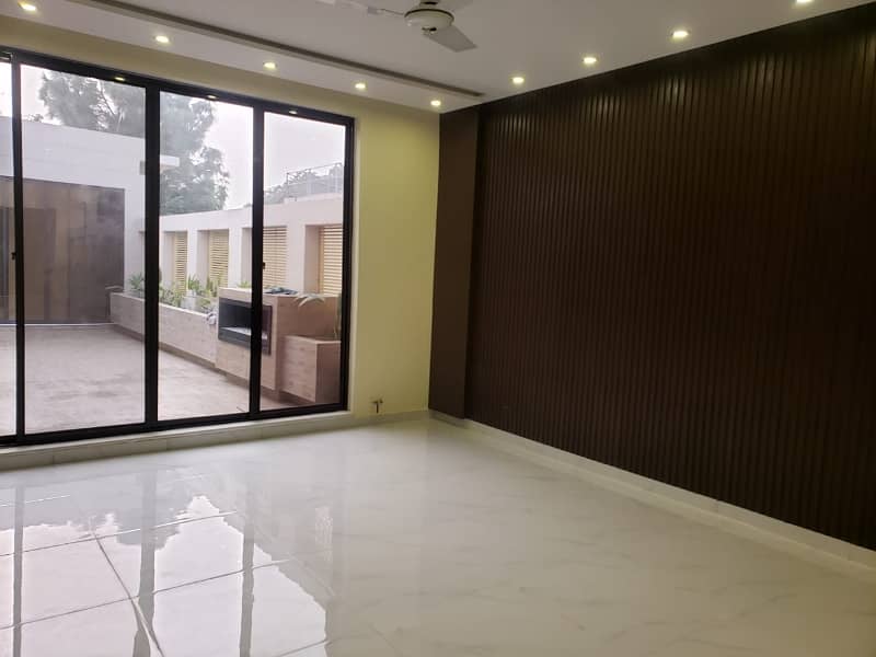 Commercial House Office One Kanal For Rent Gulberg 18