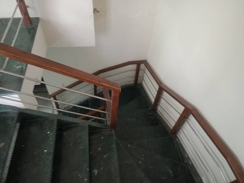 Reasonably-Priced 2 Kanal House In Gulberg 2, Lahore Is Available As Of Now 10