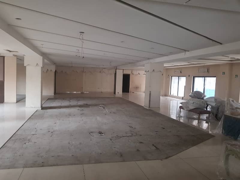 Main Boulevard Gulberg Office Sized 6000 Square Feet For Rent 5