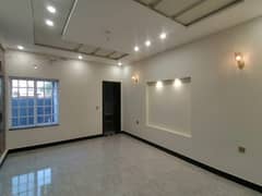 Prime Location Upper Portion For rent In Rs. 90000